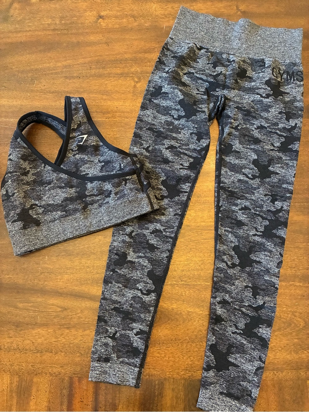 Gymshark Adapt Camo Seamless Matching Workout Set Sports Bra Leggings Small